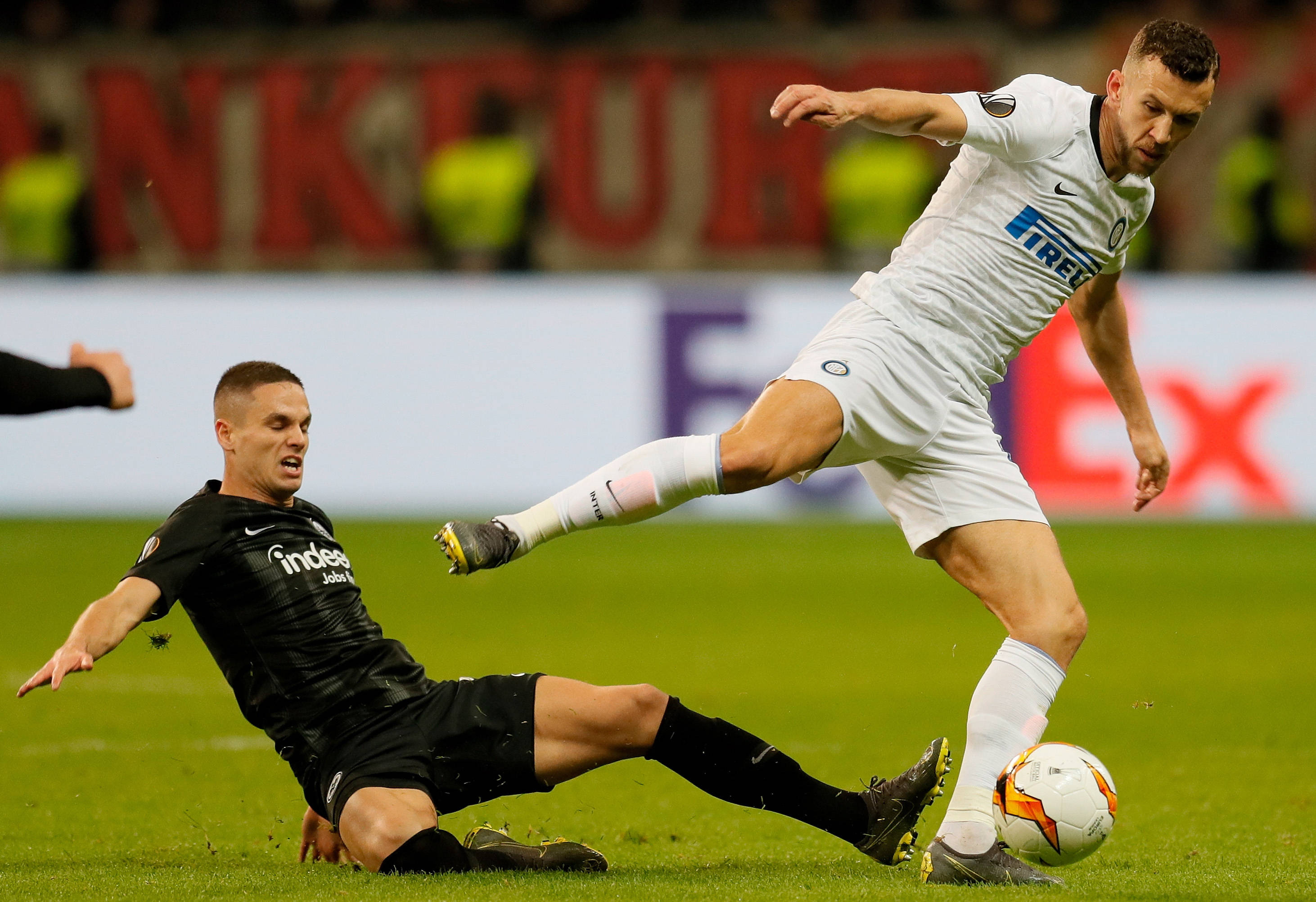 精彩绝伦的比赛场面让人着迷 精彩绝伦的比赛场面让人着迷