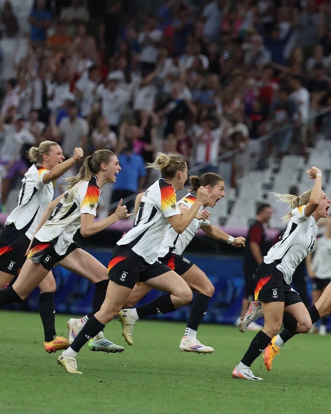 巴西女足以一场胜利晋级决赛 巴西女足以一场胜利晋级决赛