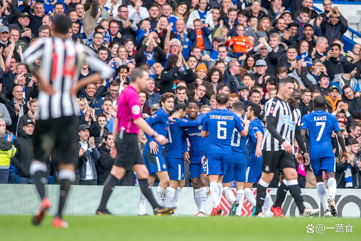 曼城主场小胜富勒姆,剩下五轮联赛冲刺前四 曼城主场小胜富勒姆,剩下五轮联赛冲刺前四