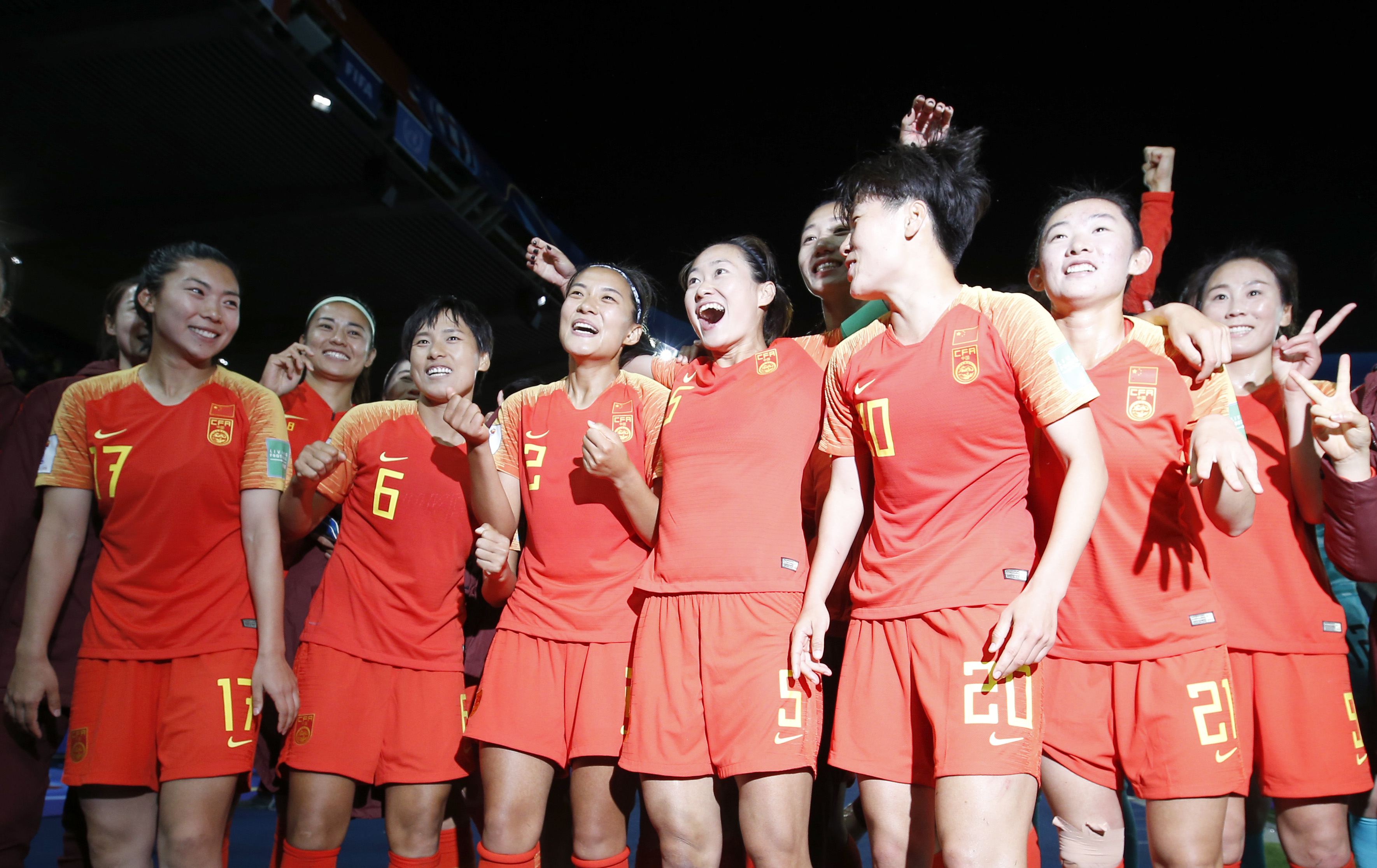 中国女队实力强大，备战国际足球赛事