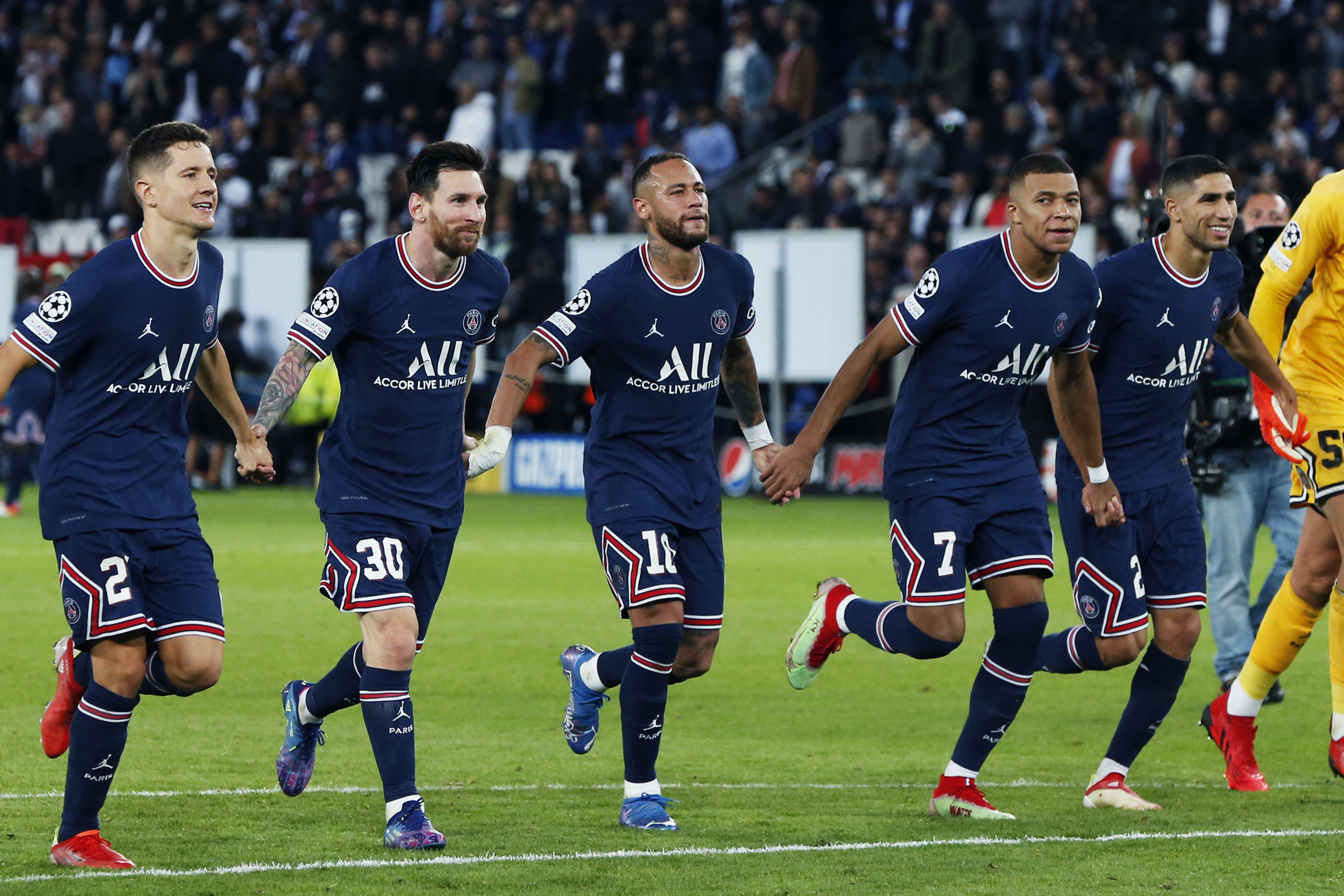 欧锦赛资格赛紧张进行,胜利在望的简单介绍 欧锦赛资格赛紧张进行,胜利在望的简单介绍