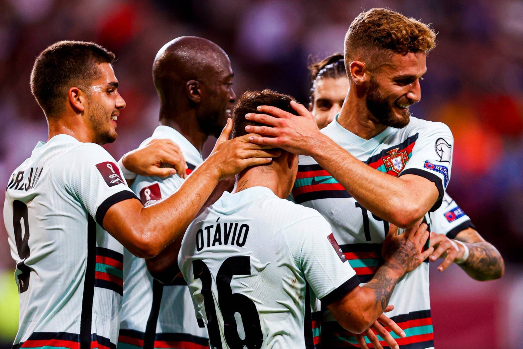 斯洛伐克客场大胜威尔士,欧锦赛席位渐行渐近 斯洛伐克客场大胜威尔士,欧锦赛席位渐行渐近