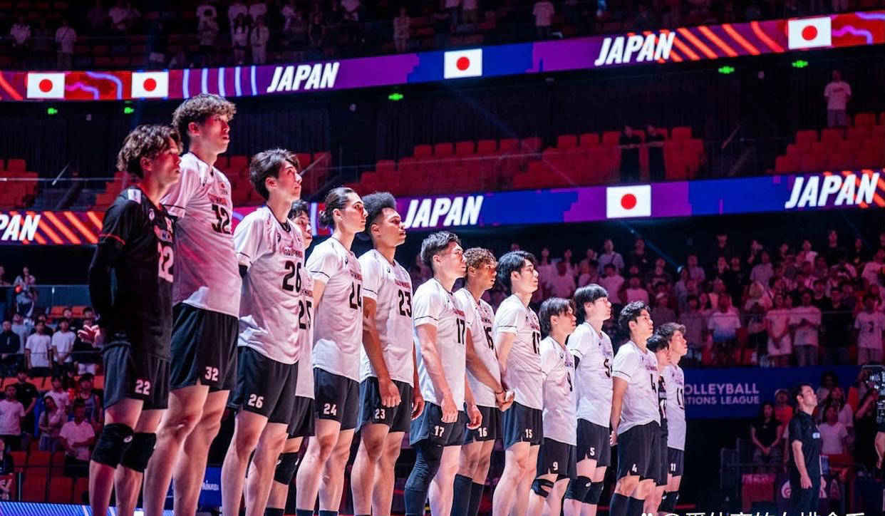 日本奥运男排击败俄罗斯欢乐庆祝 日本奥运男排击败俄罗斯欢乐庆祝