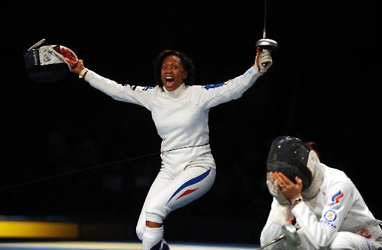 泰国击剑选手表现出色喜提奖牌的简单介绍 泰国击剑选手表现出色喜提奖牌的简单介绍