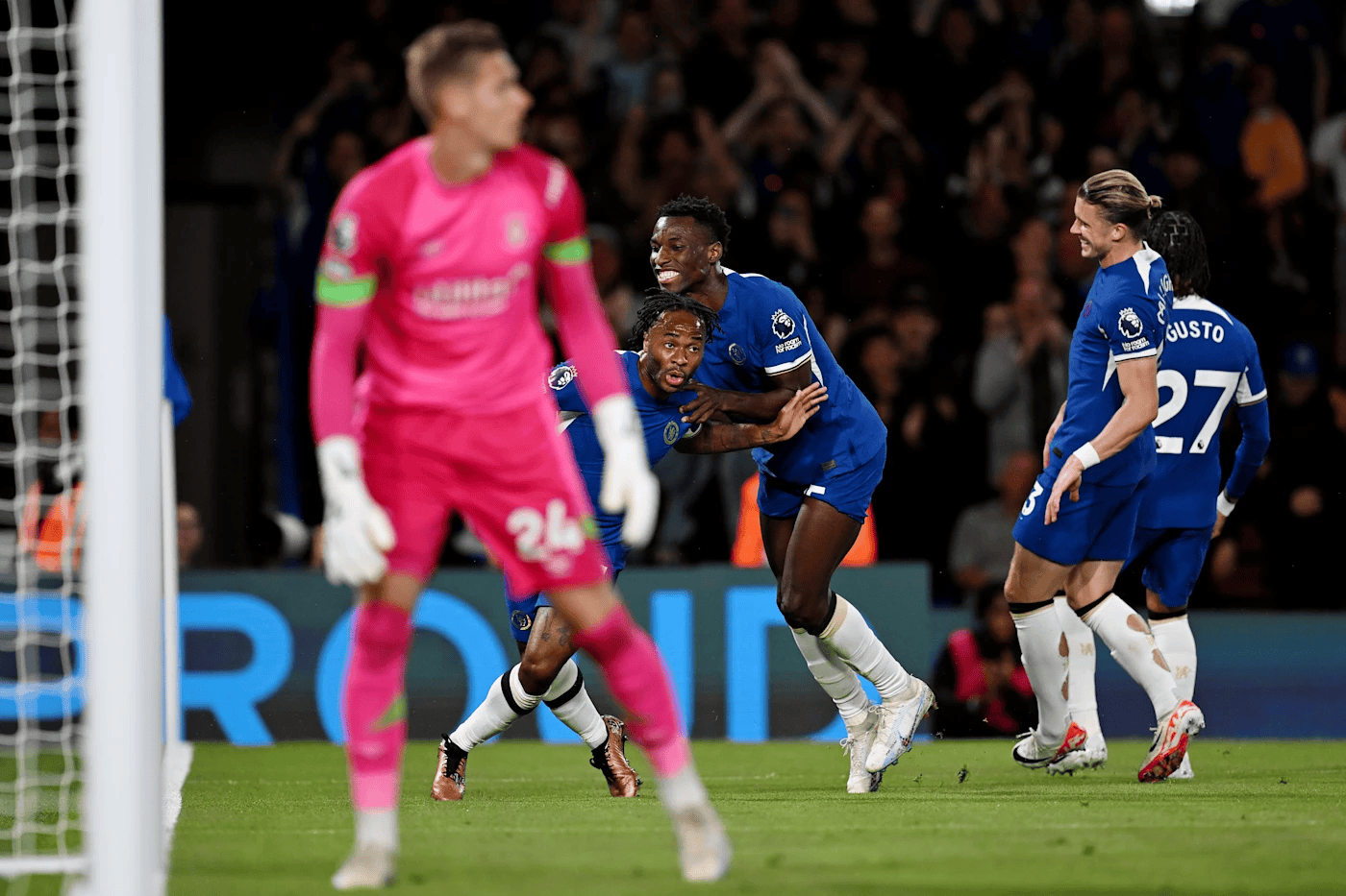 欧洲篮球联赛前瞻，切尔西曼联交锋备受期待