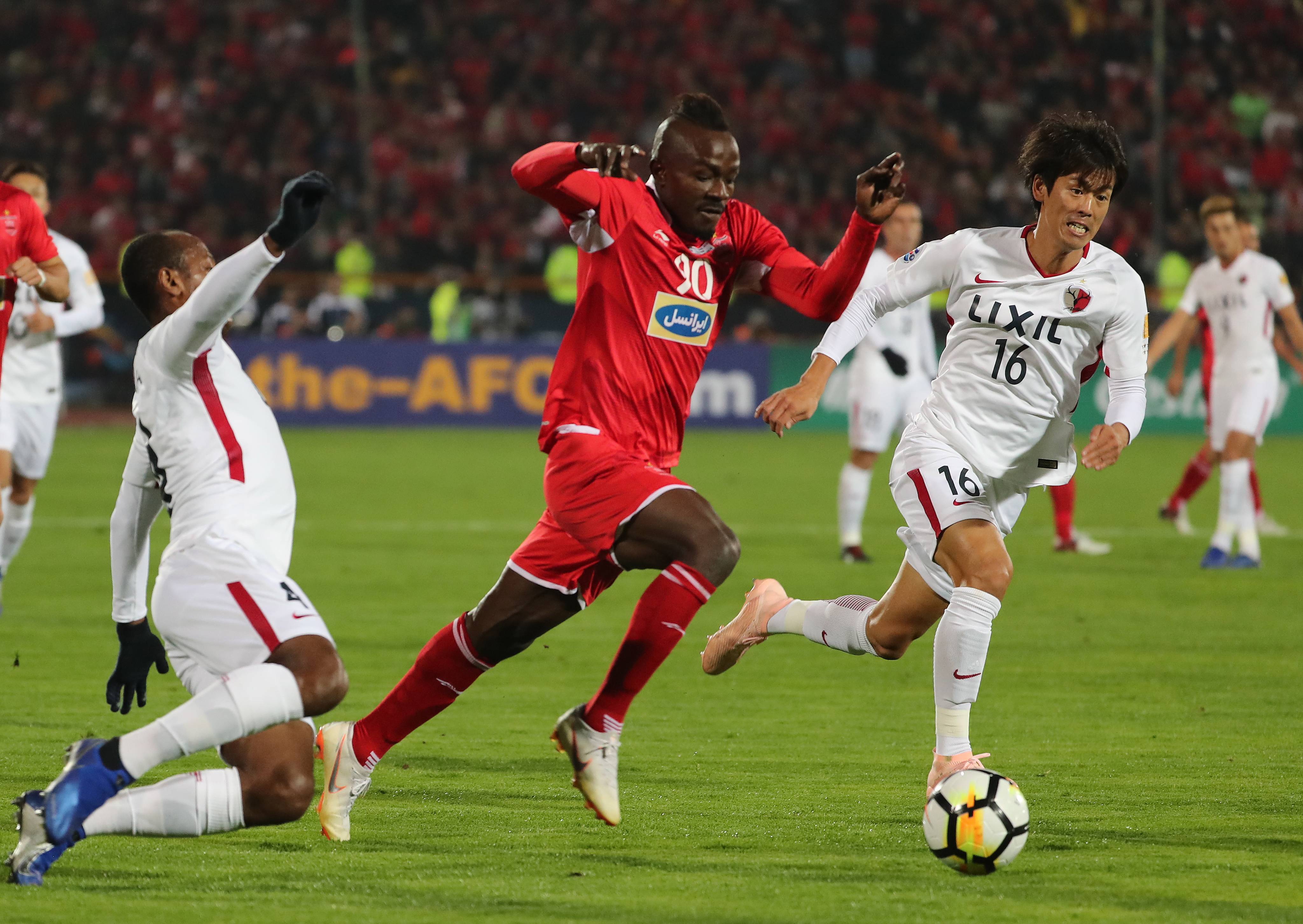 横滨水手战胜对手,晋级16强赛的简单介绍 横滨水手战胜对手,晋级16强赛的简单介绍