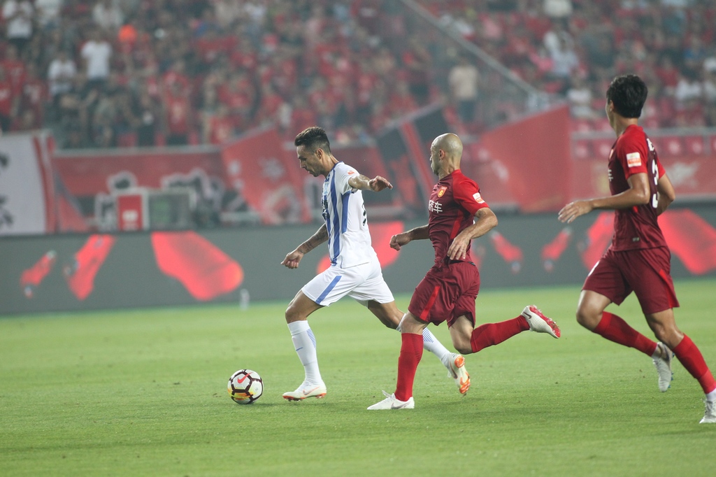 广州富力主场战平,难挡领先球队的简单介绍 广州富力主场战平,难挡领先球队的简单介绍