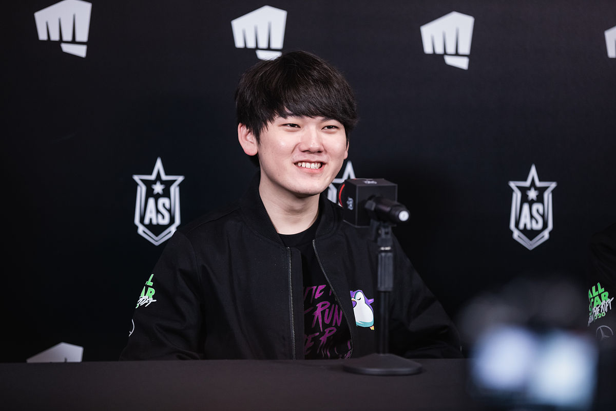 PSG血洗IG,JackeyLove打出惊人五杀焦点之战淘汰赛,强势挺进下一轮 PSG血洗IG,JackeyLove打出惊人五杀焦点之战淘汰赛,强势挺进下一轮