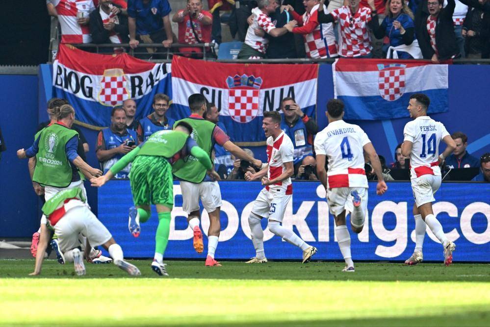 克罗地亚大战英格兰：难分胜负